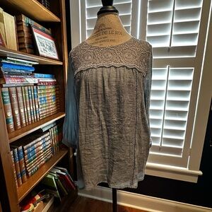 Elegant Women's Gray Lace Blouse
